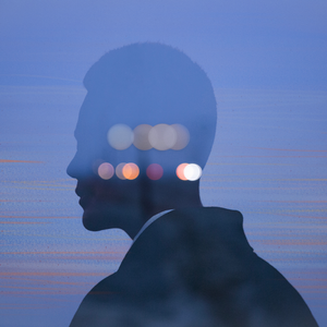 夫妻参加蒙面舞会的电影叫什么
