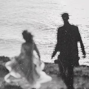 夫妻参加蒙面舞会的电影叫什么
